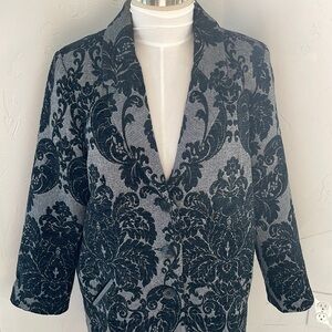 Soft‎ Surroundings Black and Grey Tapestry Coat size Large Long Line